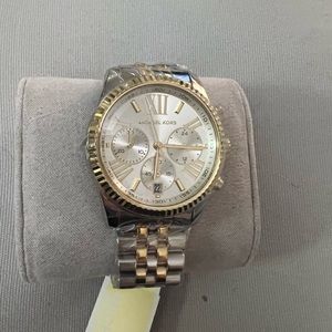BNWT Michael Kors silver/gold watch.